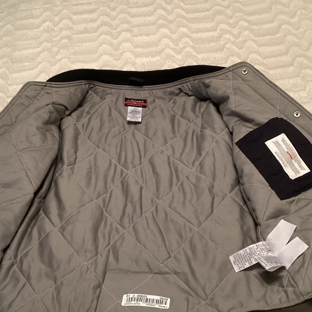 Bulwark Men's Black Bomber Jacket - Picture 8 of 8